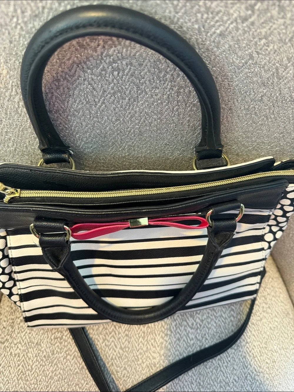 RARE Betsey Johnson Black & White Striped Purse with Pink Bow